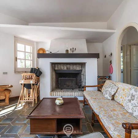 Beachside Casa Lucia Sant'Andrea (Sardinia)